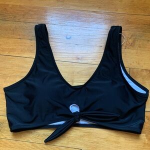 NWOT Beachsissi Bikini Top